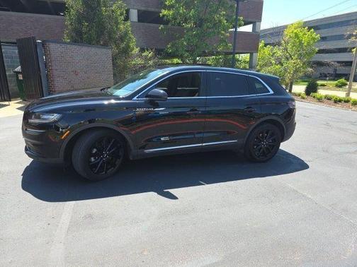 Infinite Black Metallic 2022 Lincoln Nautilus Reserve