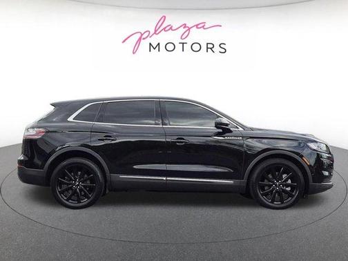 Infinite Black Metallic 2022 Lincoln Nautilus Reserve