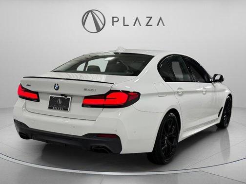 Alpine White 2023 BMW 540 i xDrive