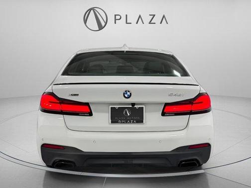 Alpine White 2023 BMW 540 i xDrive