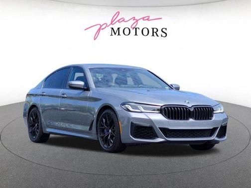 Skyscraper Gray Metallic 2023 BMW 540 i xDrive