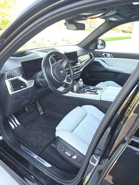 Black Sapphire Metallic 2024 BMW X5 xDrive40i
