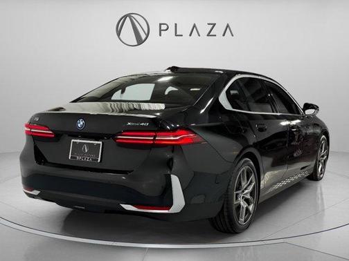 2025 BMW i5 xDrive40