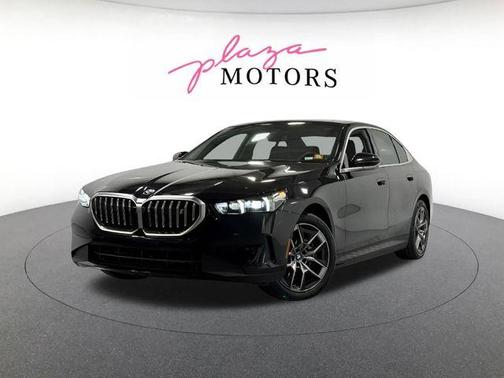 Black Sapphire Metallic 2025 BMW i5 xDrive40