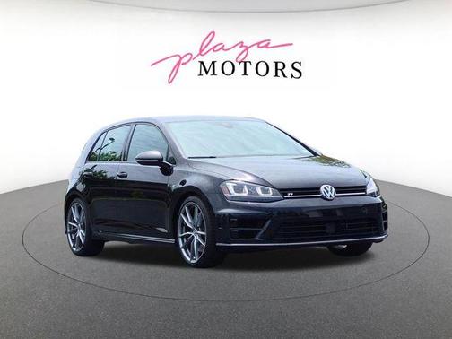 Deep Black Pearl Effect 2017 Volkswagen Golf R 4-Door