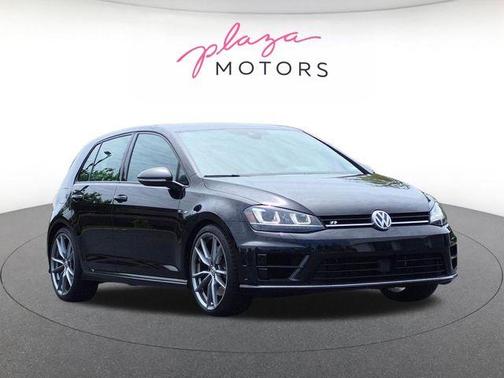 Deep Black Pearl Effect 2017 Volkswagen Golf R 4-Door