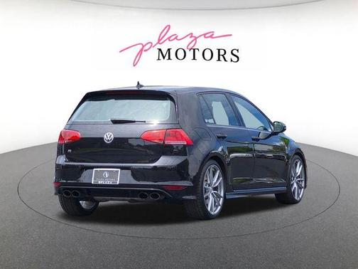 Deep Black Pearl Effect 2017 Volkswagen Golf R 4-Door
