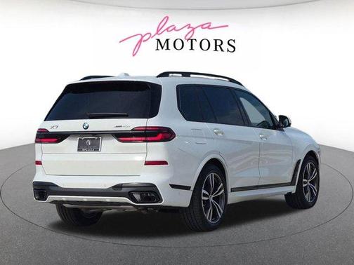 Alpine White 2026 BMW X7 xDrive40i