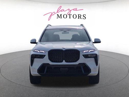 Alpine White 2026 BMW X7 xDrive40i
