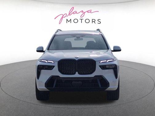 Alpine White 2026 BMW X7 xDrive40i