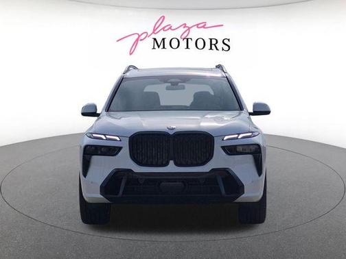 Alpine White 2026 BMW X7 xDrive40i