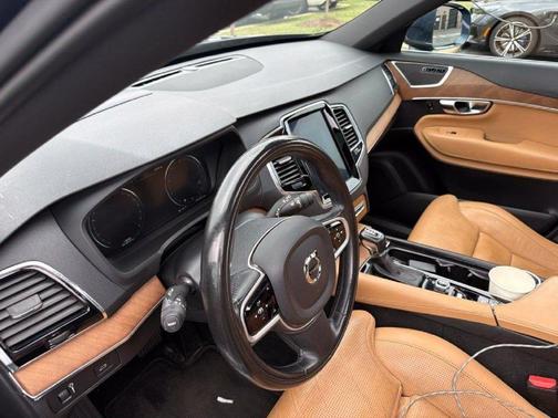 Denim Blue Metallic 2018 Volvo XC90 T6 Inscription