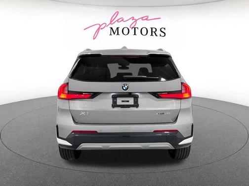 Space Silver 2026 BMW X1 xDrive28i
