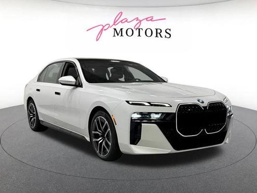 Mineral White Metallic 2026 BMW 760 760i xDrive