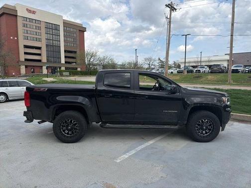 Black 2022 Chevrolet Colorado Z71