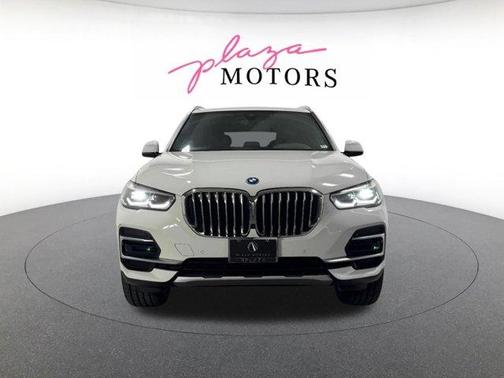 Alpine White 2023 BMW X5 PHEV xDrive45e