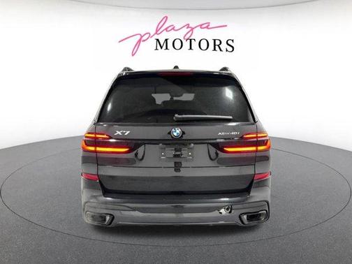 Black Sapphire Metallic 2026 BMW X7 xDrive40i