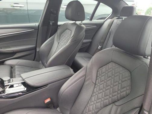 Carbon Black Metallic 2023 BMW 540 i xDrive