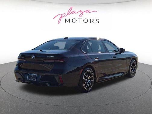 Carbon Black Metallic 2026 BMW i7 XDrive60