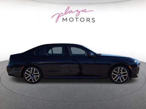 Carbon Black Metallic 2026 BMW i7 XDrive60