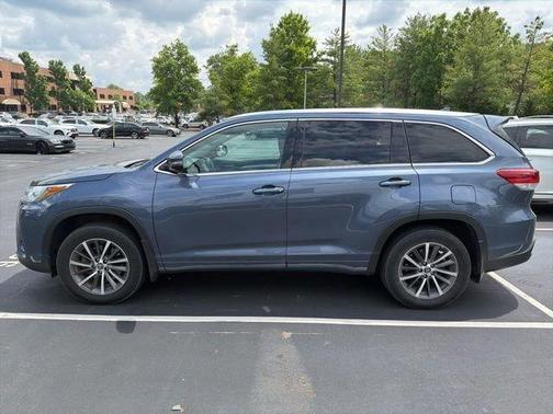 Shoreline Blue Pearl 2018 Toyota Highlander XLE