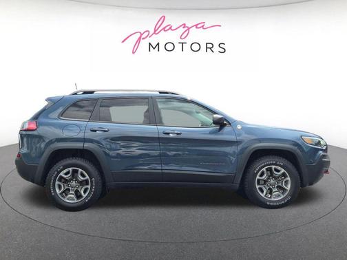 Blue Shade Pearlcoat 2019 Jeep Cherokee Trailhawk