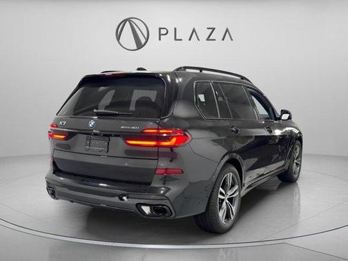 Black Sapphire Metallic 2026 BMW X7 xDrive40i