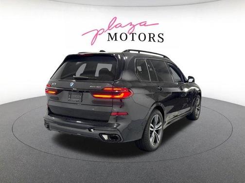 Black Sapphire Metallic 2026 BMW X7 xDrive40i