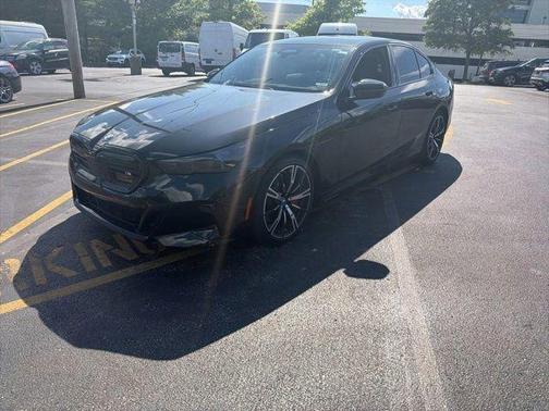 Black Sapphire Metallic 2024 BMW i5 M60