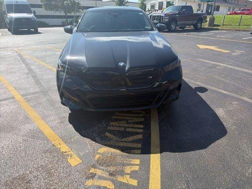 Black Sapphire Metallic 2024 BMW i5 M60