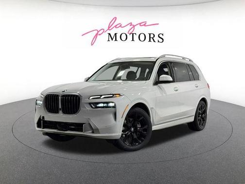 Alpine White 2026 BMW X7 xDrive40i