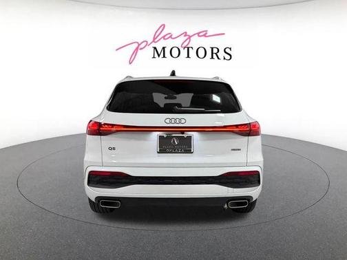 Glacier White Metallic 2025 Audi Q5 2.0T quattro Premium