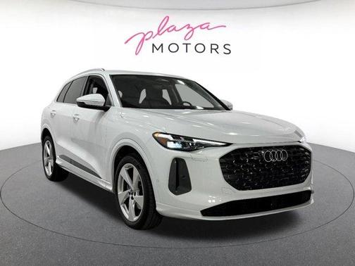 Glacier White Metallic 2025 Audi Q5 2.0T quattro Premium
