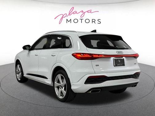 Glacier White Metallic 2025 Audi Q5 2.0T quattro Premium