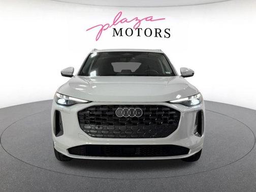 Glacier White Metallic 2025 Audi Q5 2.0T quattro Premium