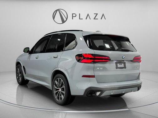 Gray Metallic 2026 BMW X5 xDrive40i