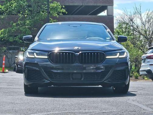 Black Sapphire Metallic 2022 BMW 540 i xDrive