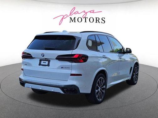 Mineral White Metallic 2026 BMW X5 M60i