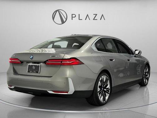 Gray Metallic 2026 BMW i5 xDrive40