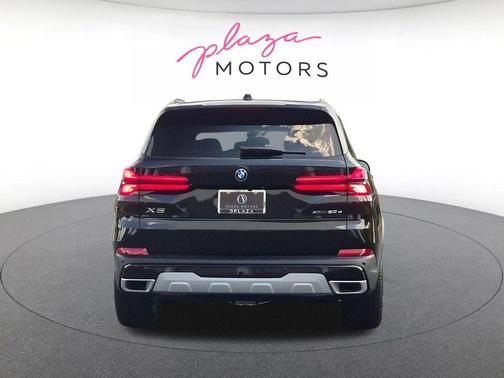 Black Sapphire Metallic 2026 BMW X5 PHEV xDrive50e