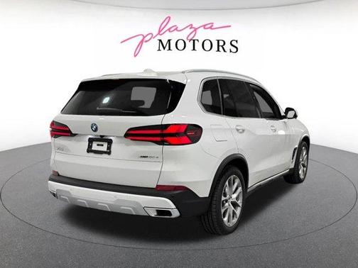 Alpine White 2026 BMW X5 PHEV xDrive50e