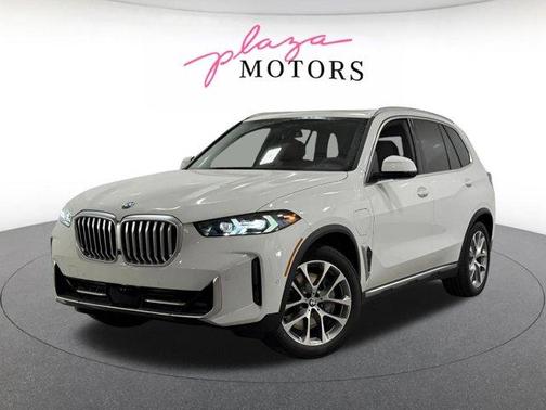 Alpine White 2026 BMW X5 PHEV xDrive50e