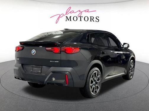 Black Sapphire Metallic 2026 BMW X2 xDrive28i
