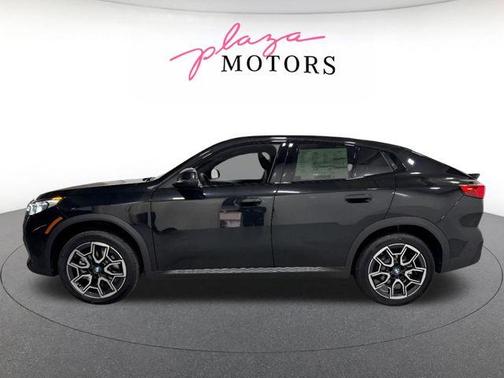 Black Sapphire Metallic 2026 BMW X2 xDrive28i