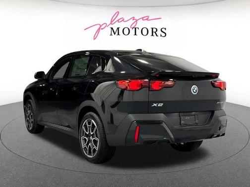 Black Sapphire Metallic 2026 BMW X2 xDrive28i