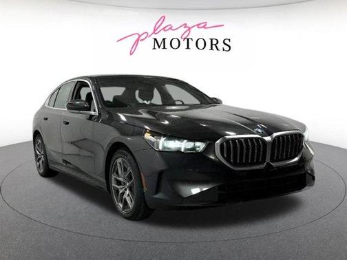 Dark Graphite Metallic 2026 BMW 530 i xDrive