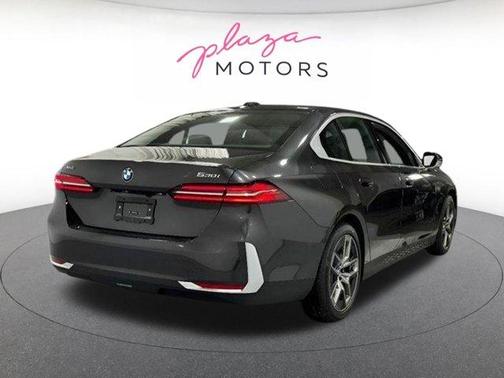 Dark Graphite Metallic 2026 BMW 530 i xDrive