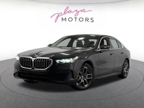 Dark Graphite Metallic 2026 BMW 530 i xDrive