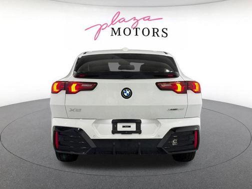 Alpine White 2026 BMW X2 xDrive28i