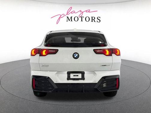 Alpine White 2026 BMW X2 xDrive28i